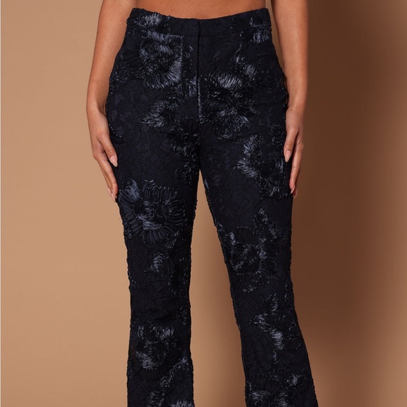 FashionNova Luxe Collection feather blazer & pants set - Picture 9 of 10